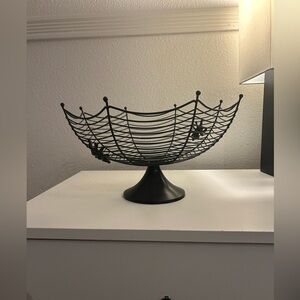 Black Spiderweb Wire Fruit Bowl
